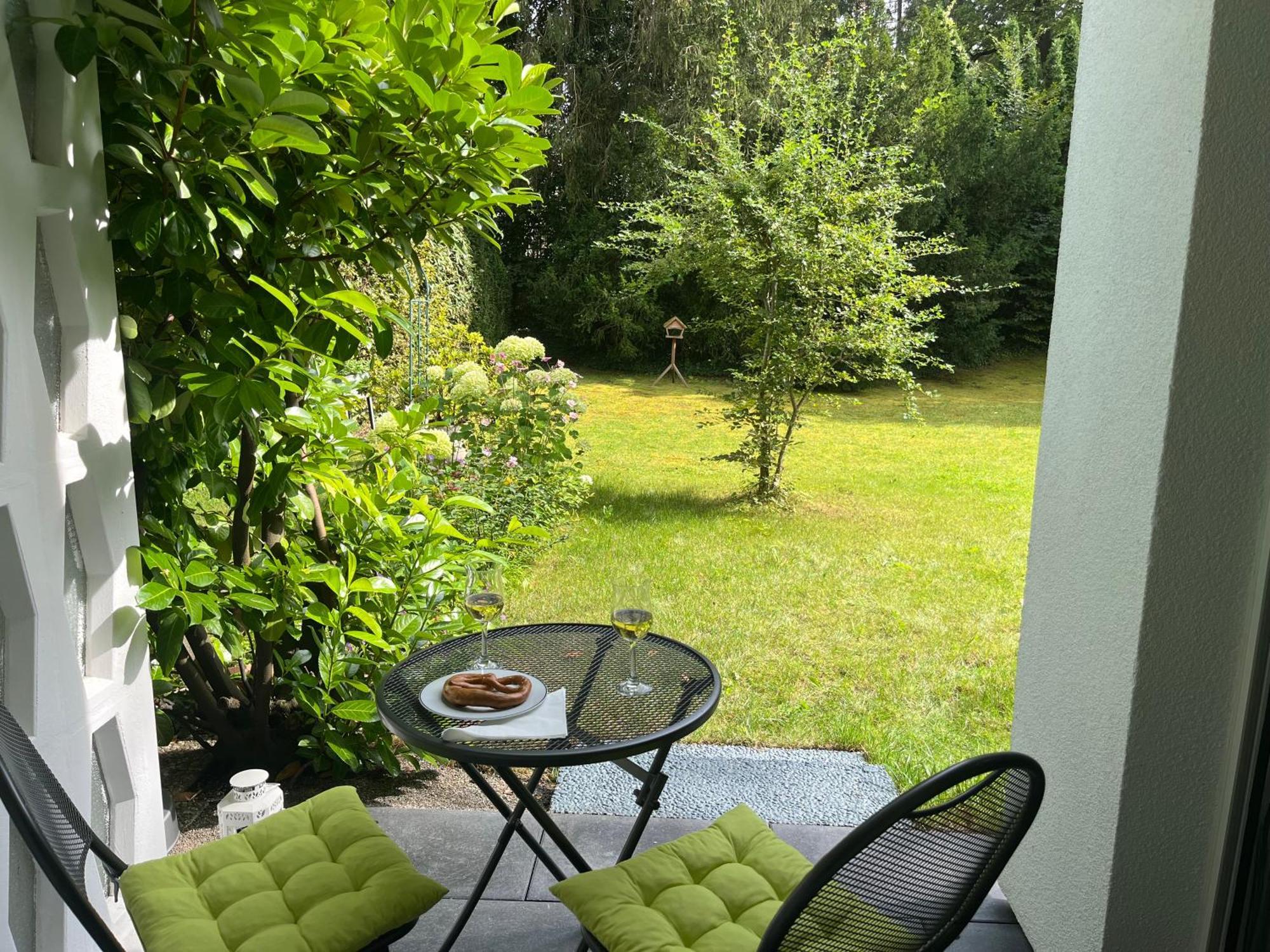 Modern Studio With Garden Near Isar River, Munique