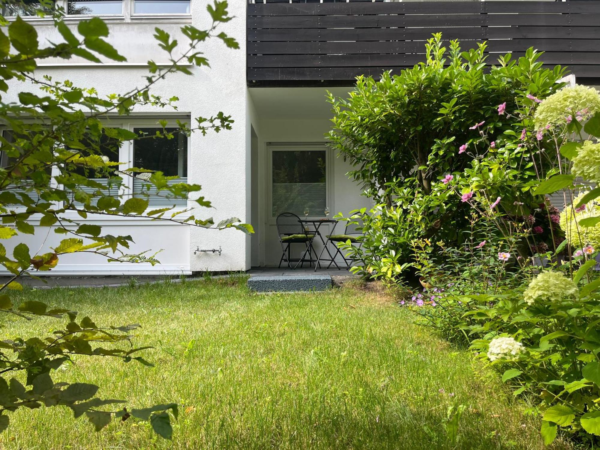Modern Studio With Garden Near Isar River, Munique